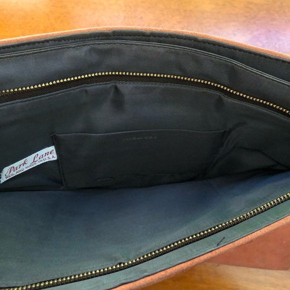 Vintage 1940’s Park Lane Suede Clutch - Picture 5 of 9